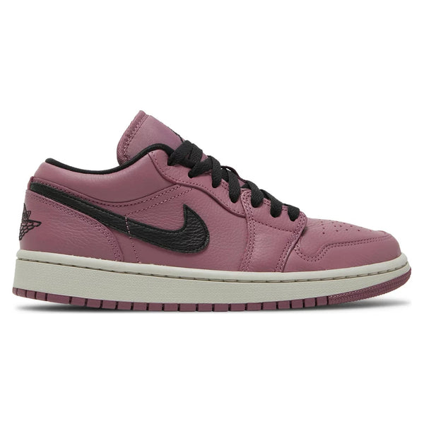 AIR JORDAN 1 LOW SE ‘LIGHT MULBERRY’ (W)