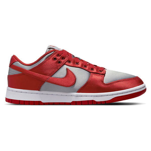 Nike Dunk Low ‘Satin Unlv’ (W)