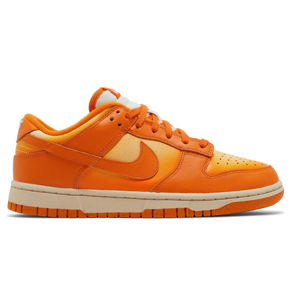 Nike Dunk Low ‘Magma Orange’ (W)