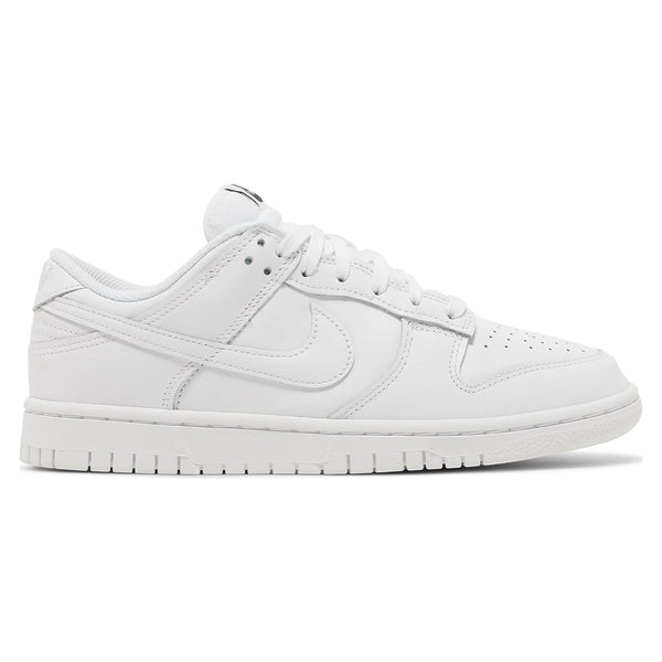 Nike Dunk Low ‘Triple White’